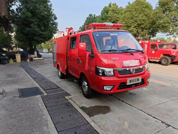 東風(fēng)途逸小型水罐消防車（雙排/藍(lán)牌）