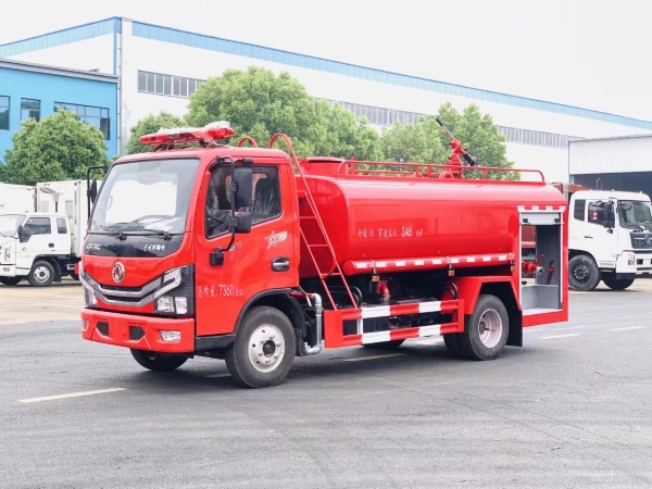 東風多利卡消防灑水車|4.5噸消防車灑水車|園林消防車